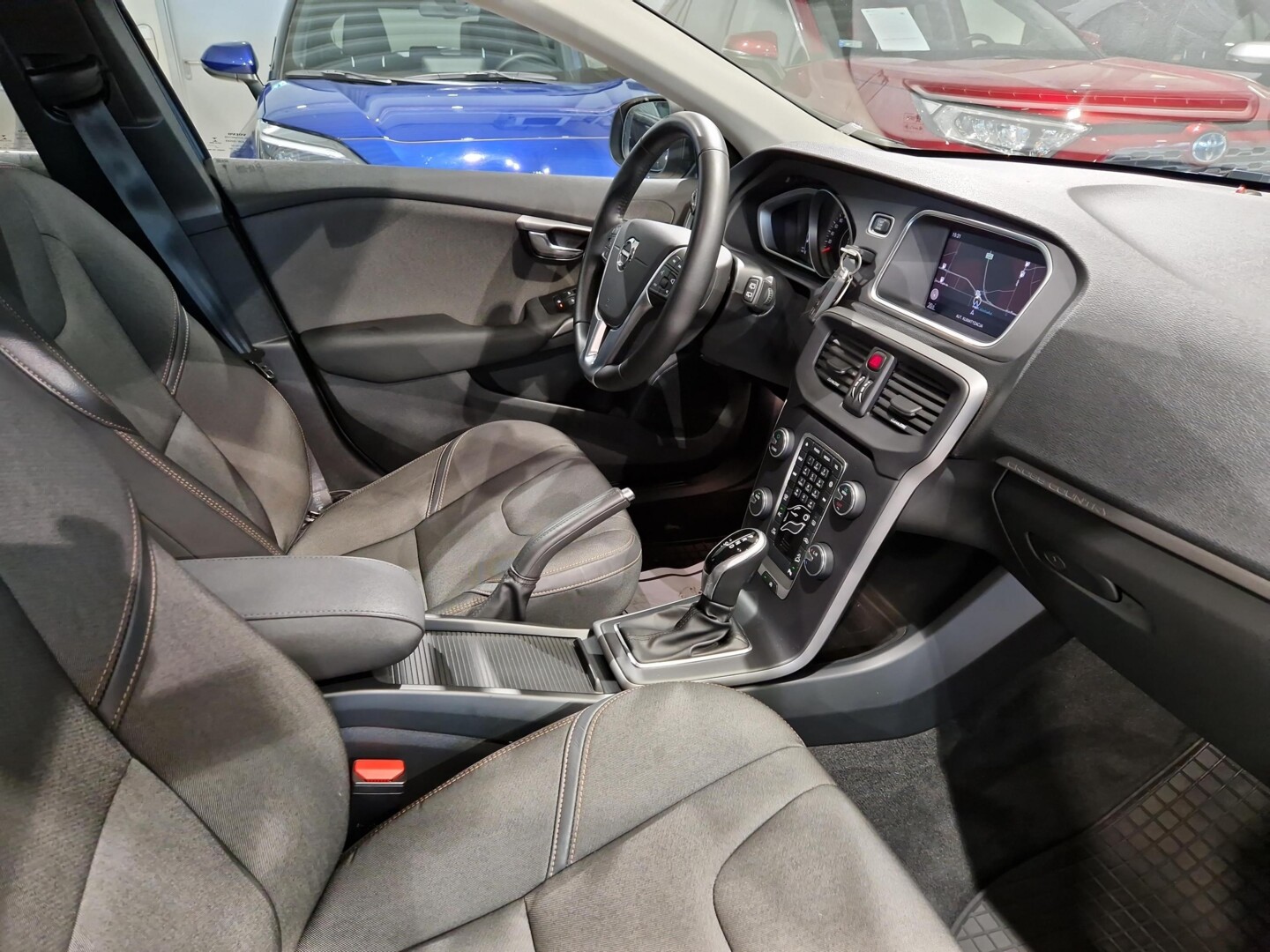 Volvo V40